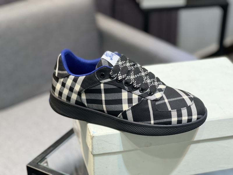 Burberry Low Shoes